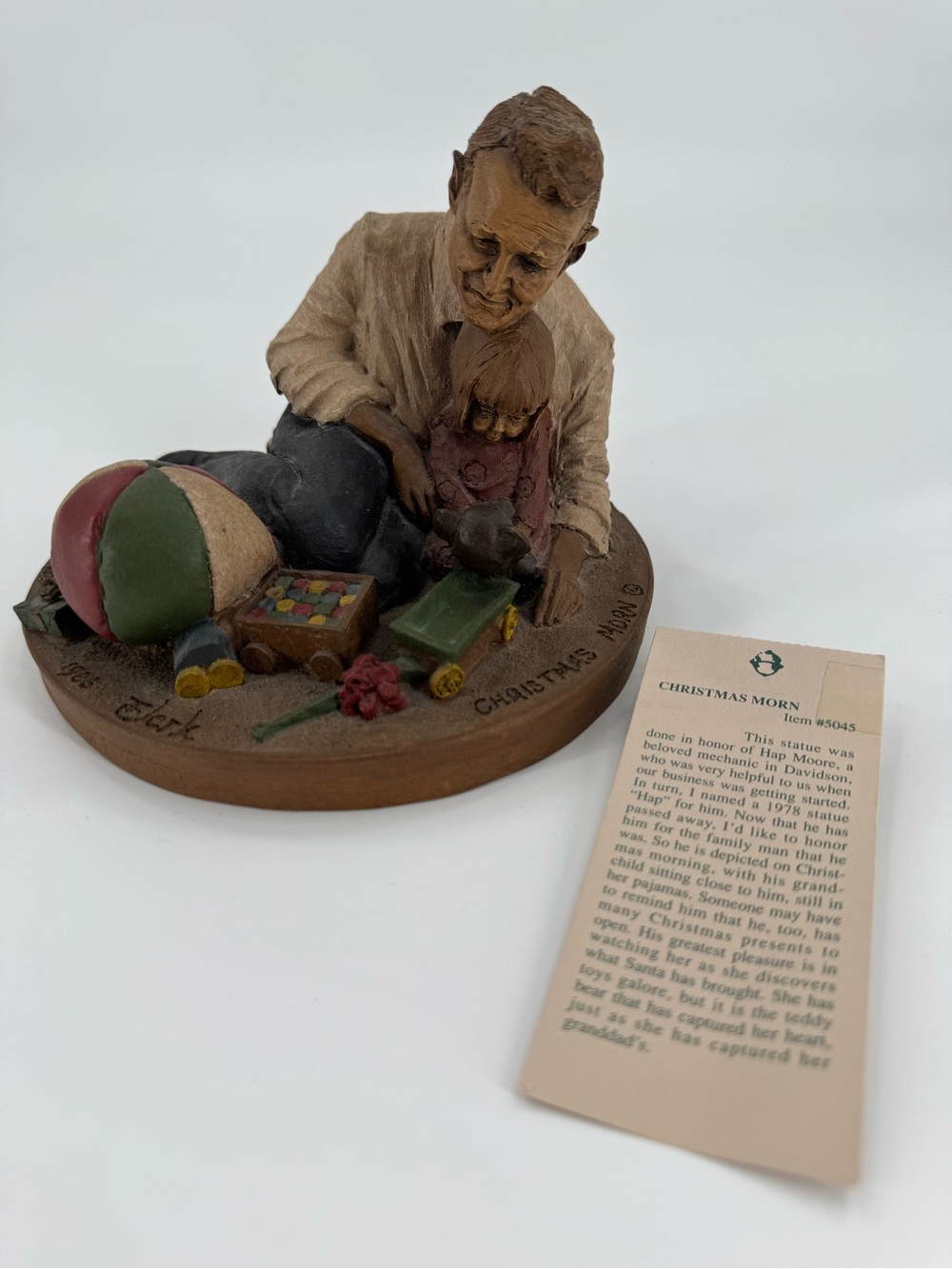 Vintage Tom Clark "Christmas Morn" Sculpture #5045 Cairn Studio Pecan Resin